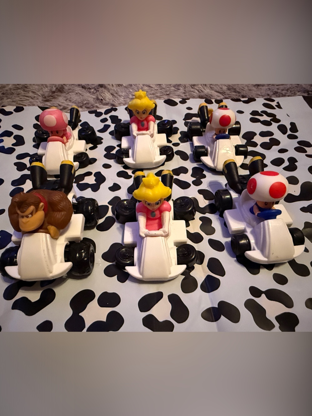 6 Nintendo Mario Kart Kids Toy Racers - White Vehicles with Character Drivers